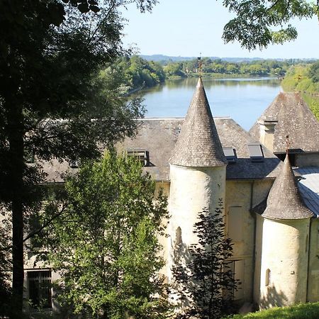 Chateau De Courtebotte Hotel Saint-Jean-de-Blaignac Exterior photo